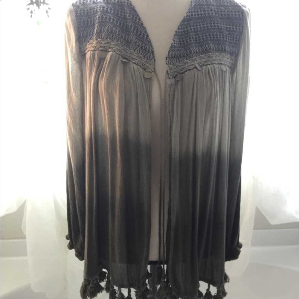 Long Sleeve Tassel Trimmed Self-Tie Cardigan.